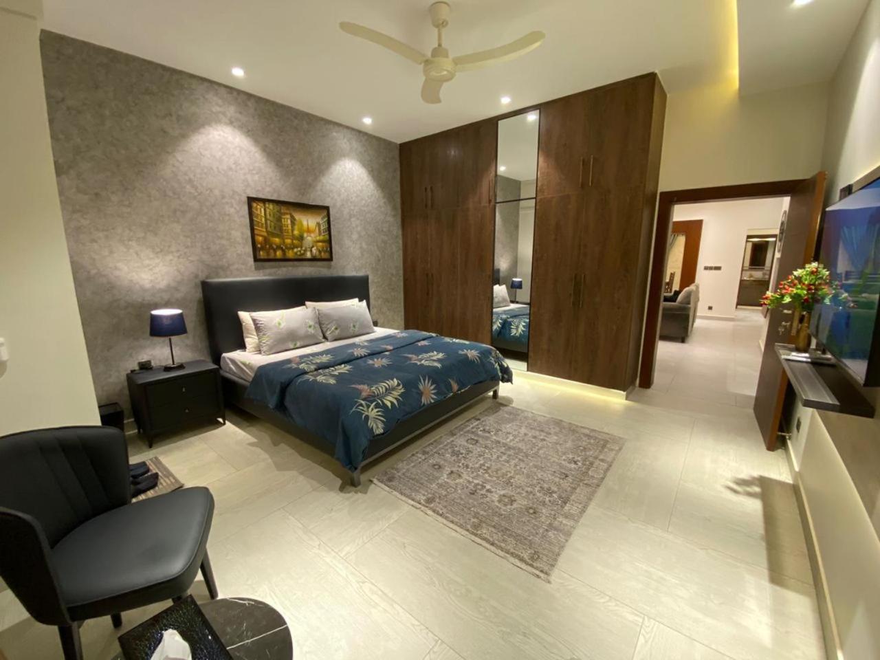 Firefly Retreat-Your Home Away From Home Rawalpindi Bagian luar foto