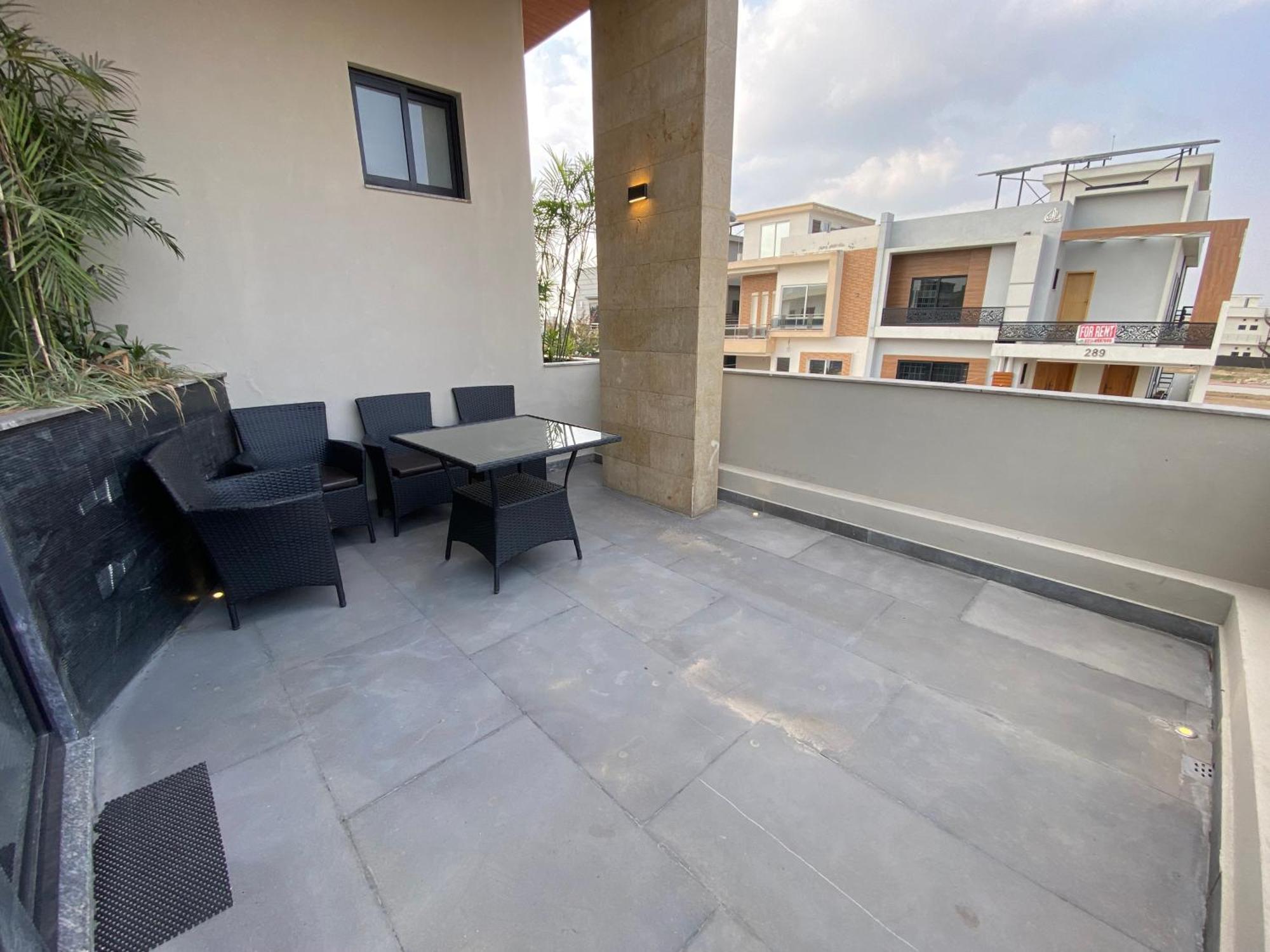 Firefly Retreat-Your Home Away From Home Rawalpindi Bagian luar foto