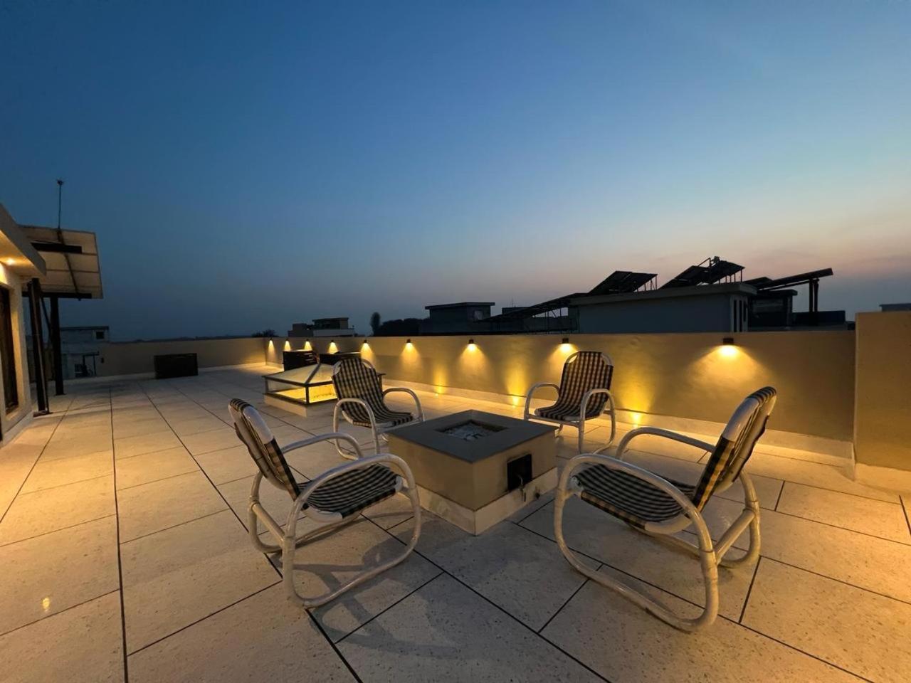 Firefly Retreat-Your Home Away From Home Rawalpindi Bagian luar foto